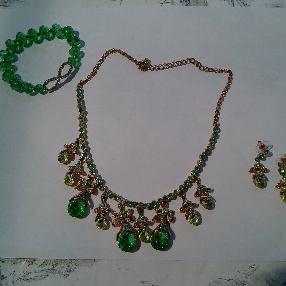 Green Crystal Forever Necklace, Bracelet, Earrings (402)